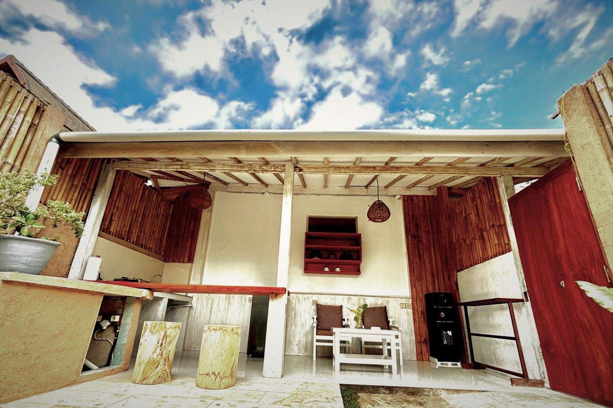 D'Gilian Bungalow Gili Trawangan Exterior photo