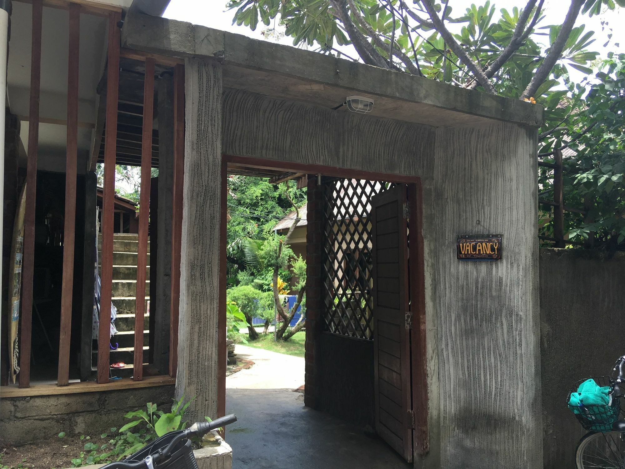 D'Gilian Bungalow Gili Trawangan Exterior photo